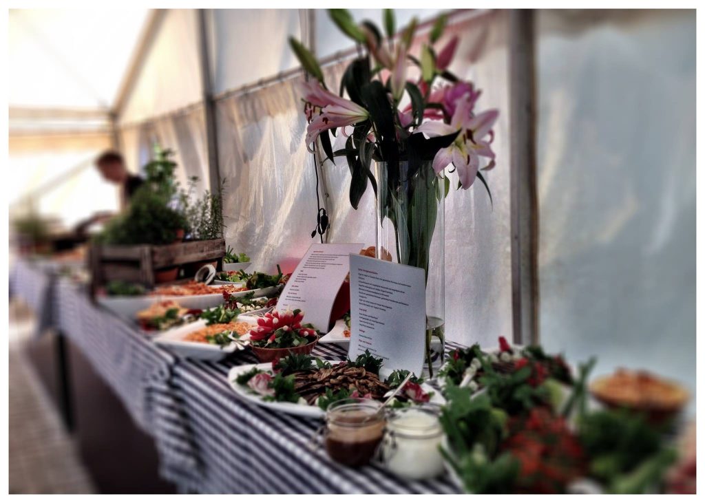 Feines und saftiges BarbecueBuffet bei Baumer hhs salt'n pepper catering